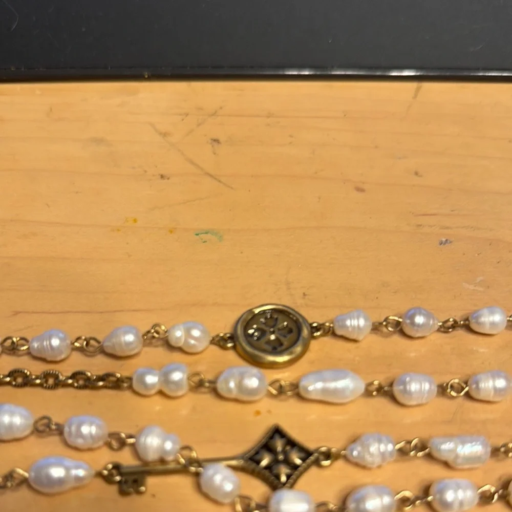 Patricia Nash Gold and Cream Pearl Necklace - Picture 2 of 11